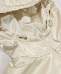 フード部分（ベージュ）