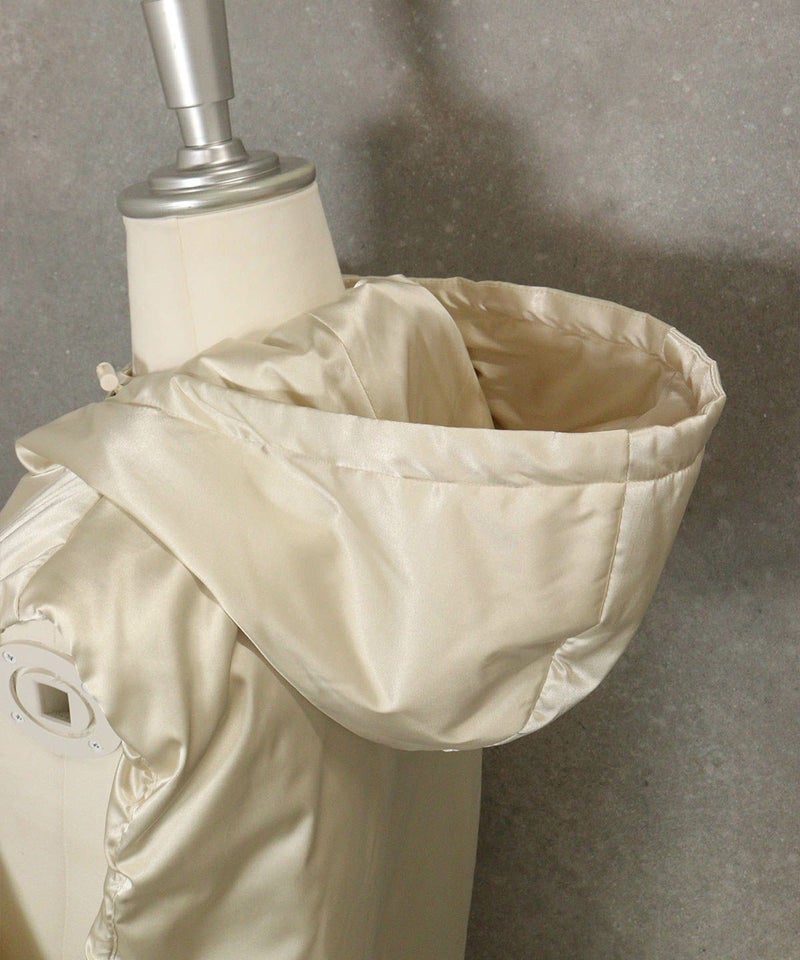 フード部分（ベージュ）