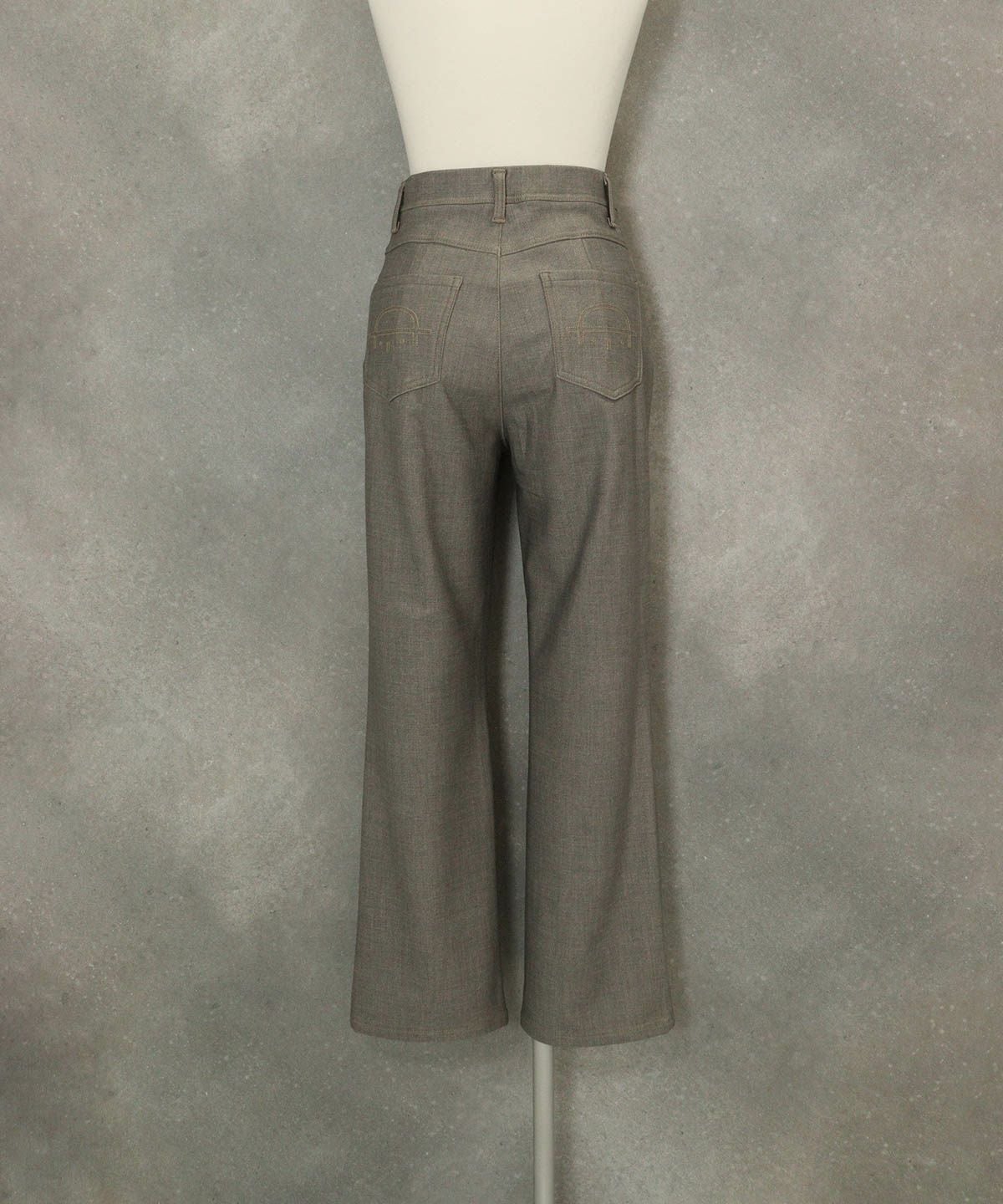 バック刺繍デニム風裏起毛パンツ(グレー)後ろ