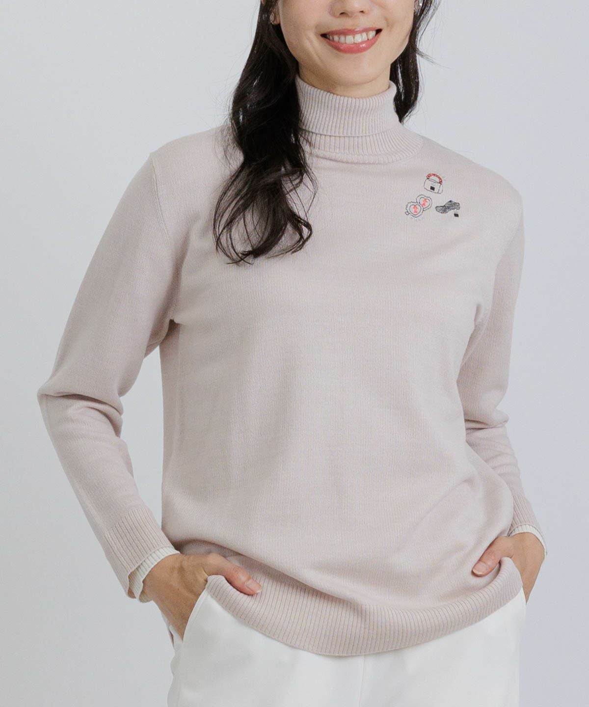 ウール混刺繍タートルニット|スタジオピッコーネ - ゴルフウェアや婦人