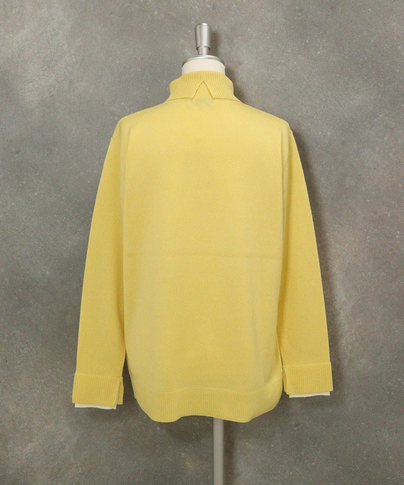 ウール混刺繍タートルニット後（イエロー）
