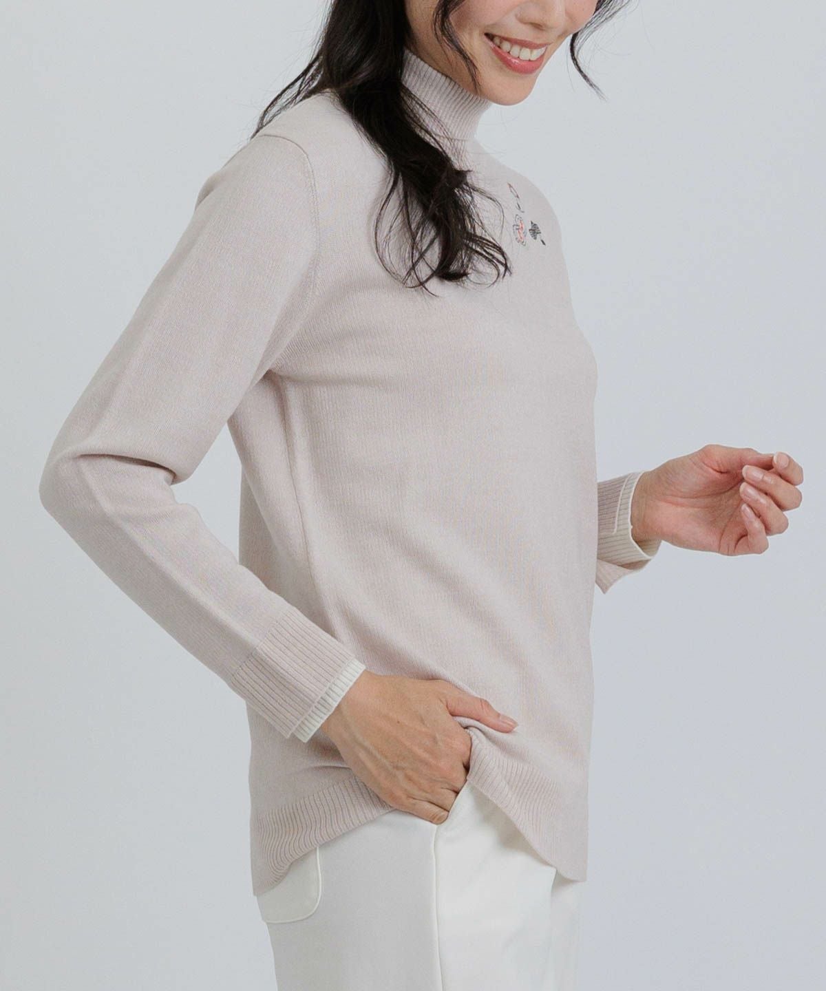 モデル着用画像（ベージュ）