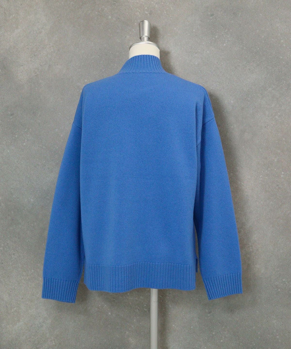 ウール100％カラフルピコニット後（ブルー）