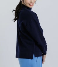 モデル着用画像（ネイビー）