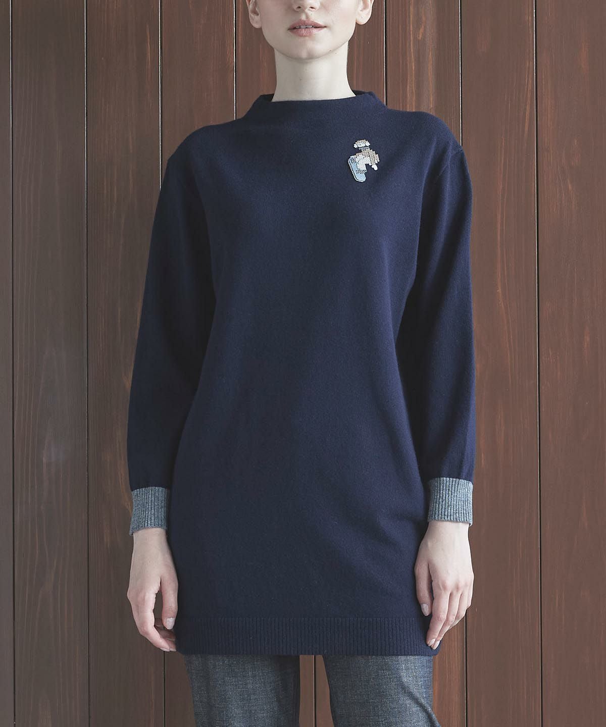 モデル着用画像（ネイビー）