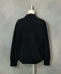 ウール100％ツイストネックニット後（ブラック）