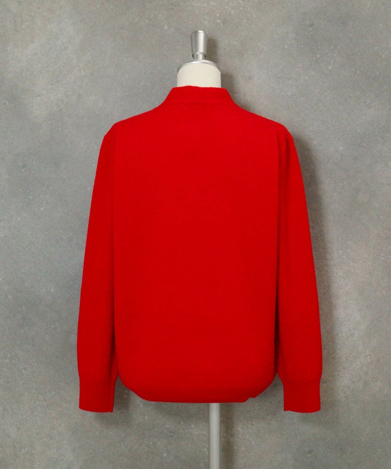 ウール100％ツイストネックニット後（レッド）