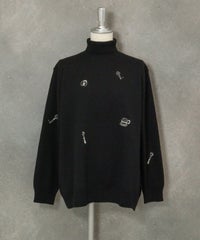 ウール混モチーフ刺繍ニット