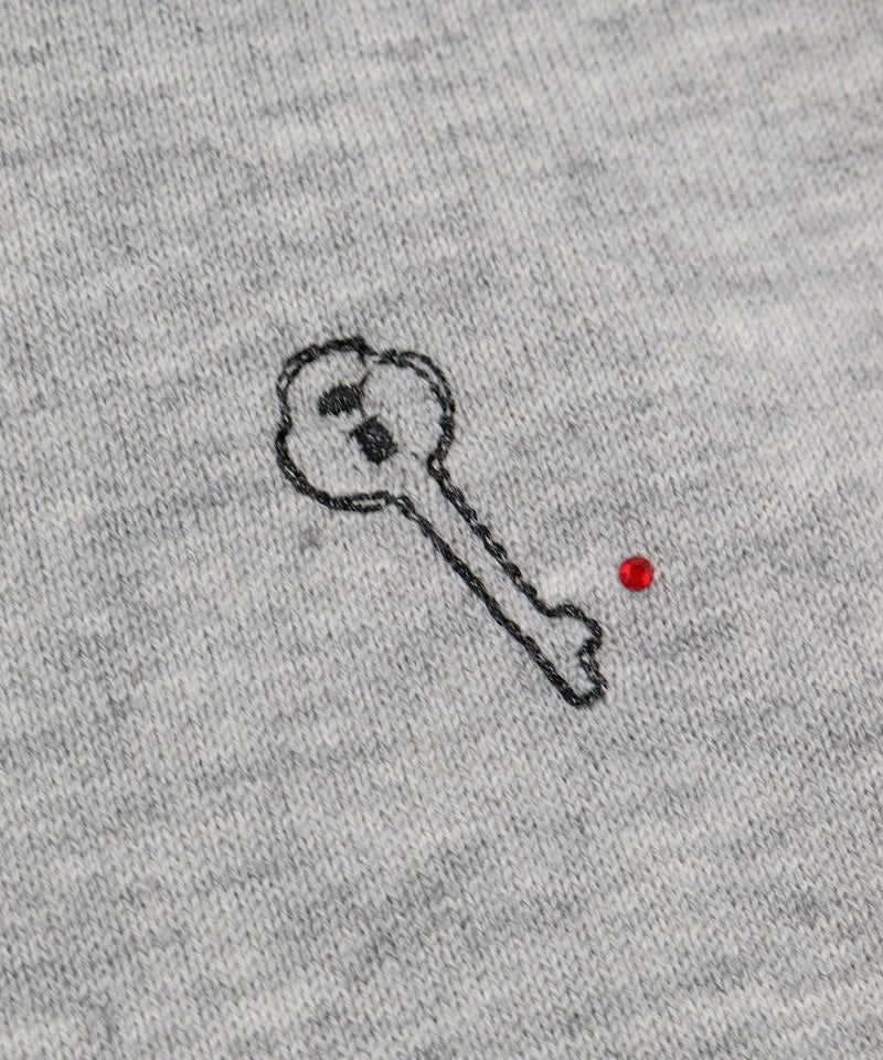 モチーフ刺繍アップ(ライトグレー)