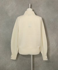 ウール100％袖ボタンニット(ホワイト)後ろ