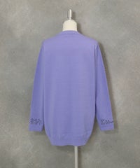 ウール混袖口刺繍ニット後（ライトオパープル）