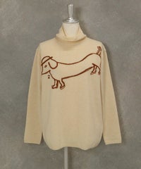 ウール100％DOG刺繍ハイネックニット（ベージュ）