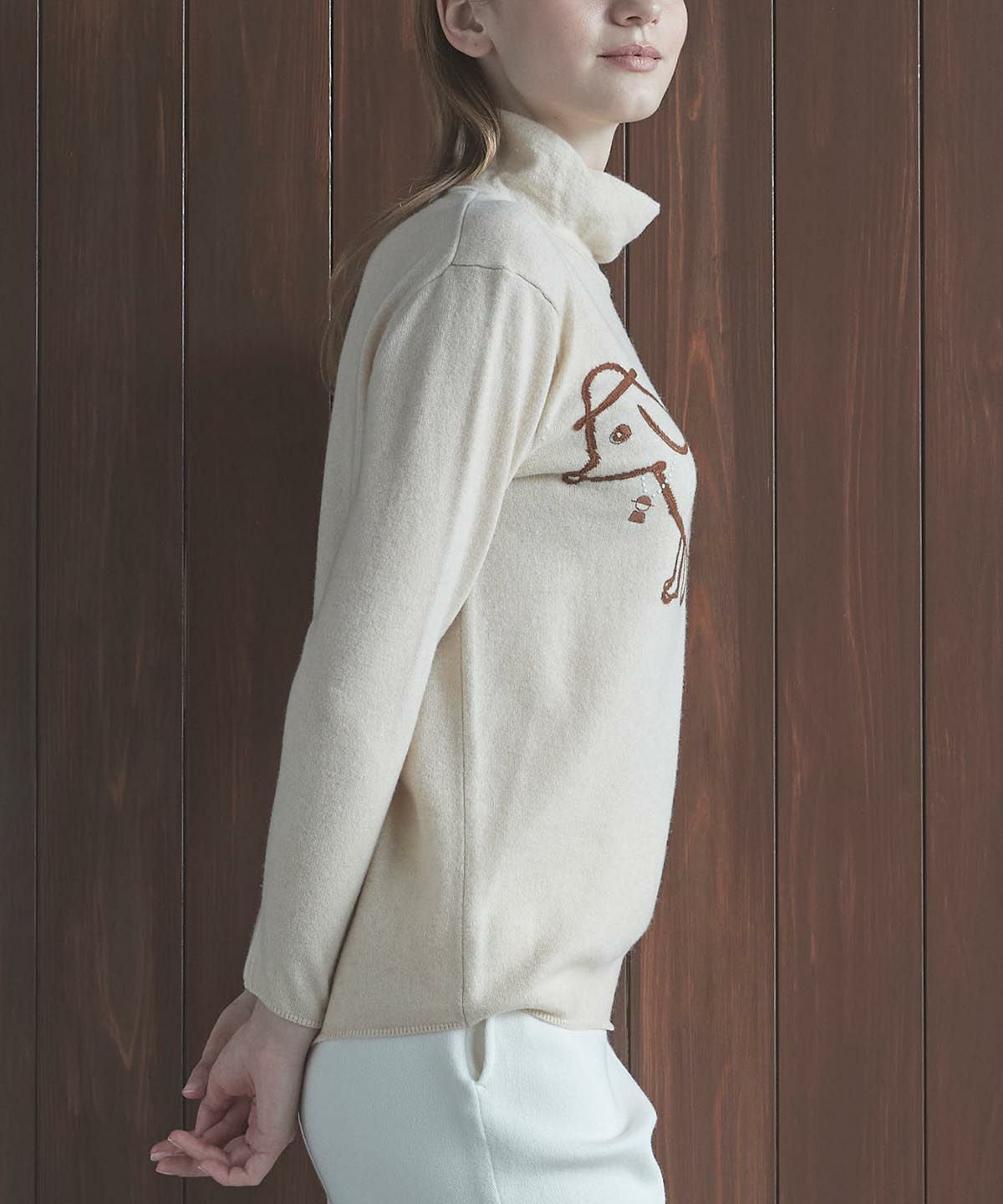 モデル着用画像（ベージュ）