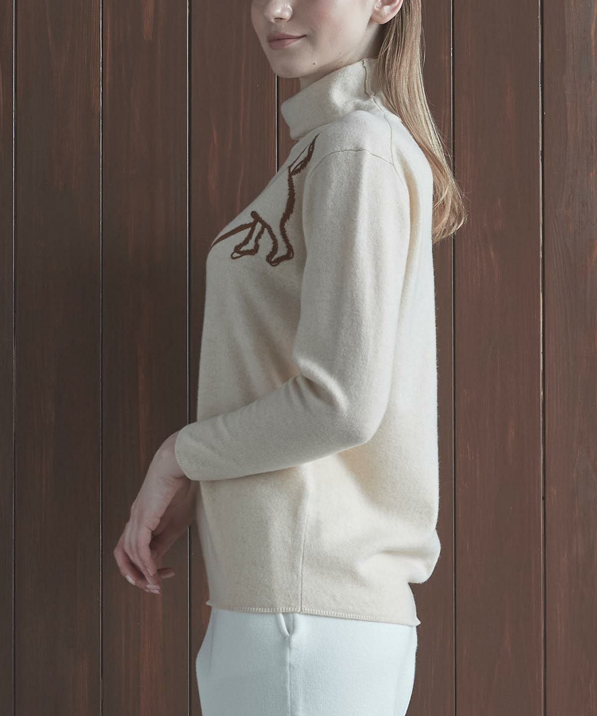 モデル着用画像（ベージュ）