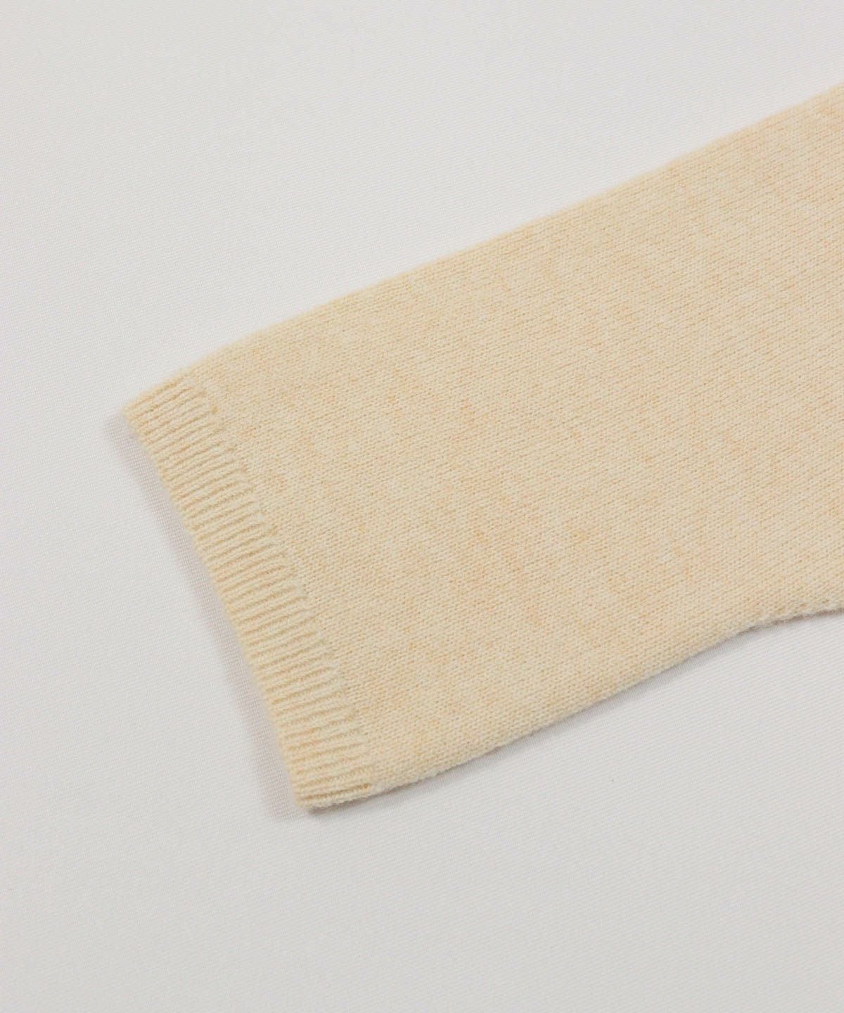 袖口部分（ベージュ）