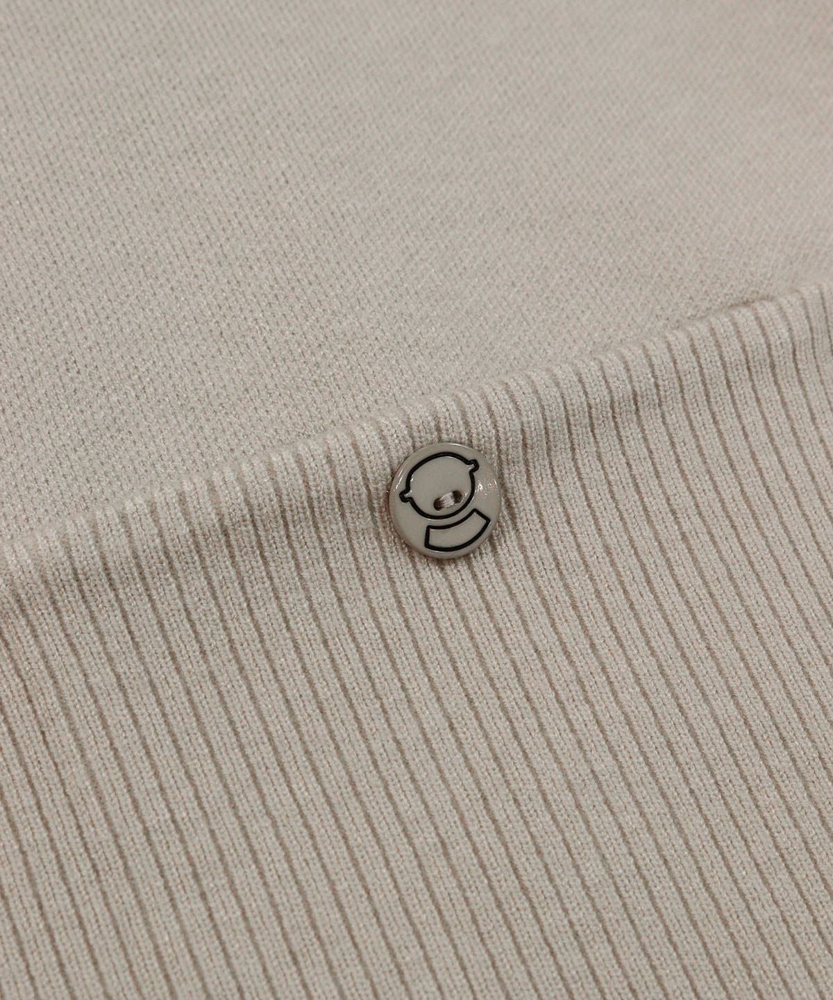 ボタン部分（ベージュ）