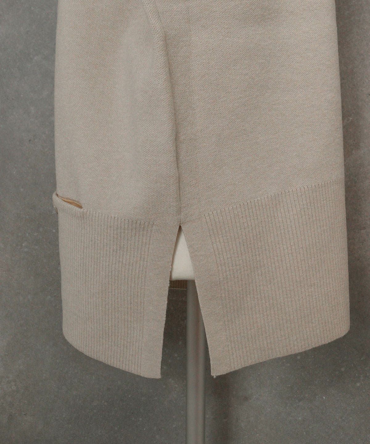 裾部分（ベージュ）