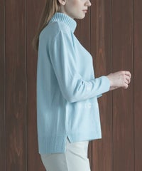 モデル着用画像（ライトブルー）