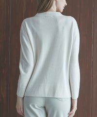 モデル着用画像（ホワイト）