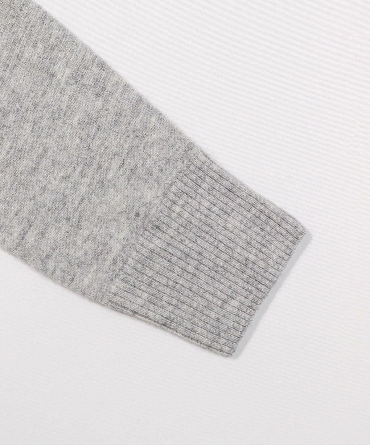 袖口部分（ライトグレー）