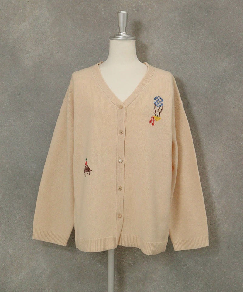 ウール100％ピクセル刺繍ニットカーディガン（ベージュ）