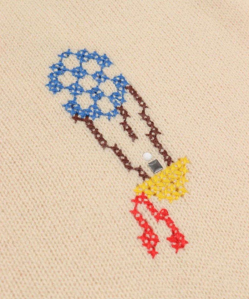 胸元デザイン部分（ベ－ジュ）