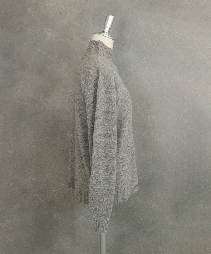  ウール混ポイントワッペンニット横（グレー）