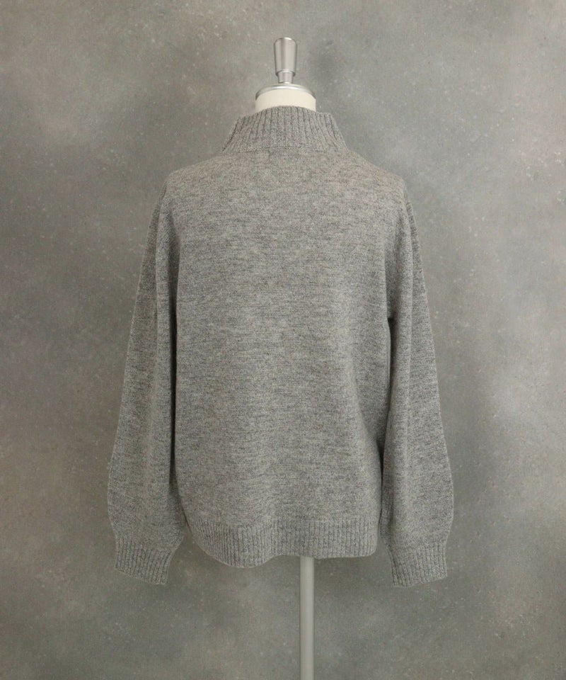  ウール混ポイントワッペンニット後（グレー）