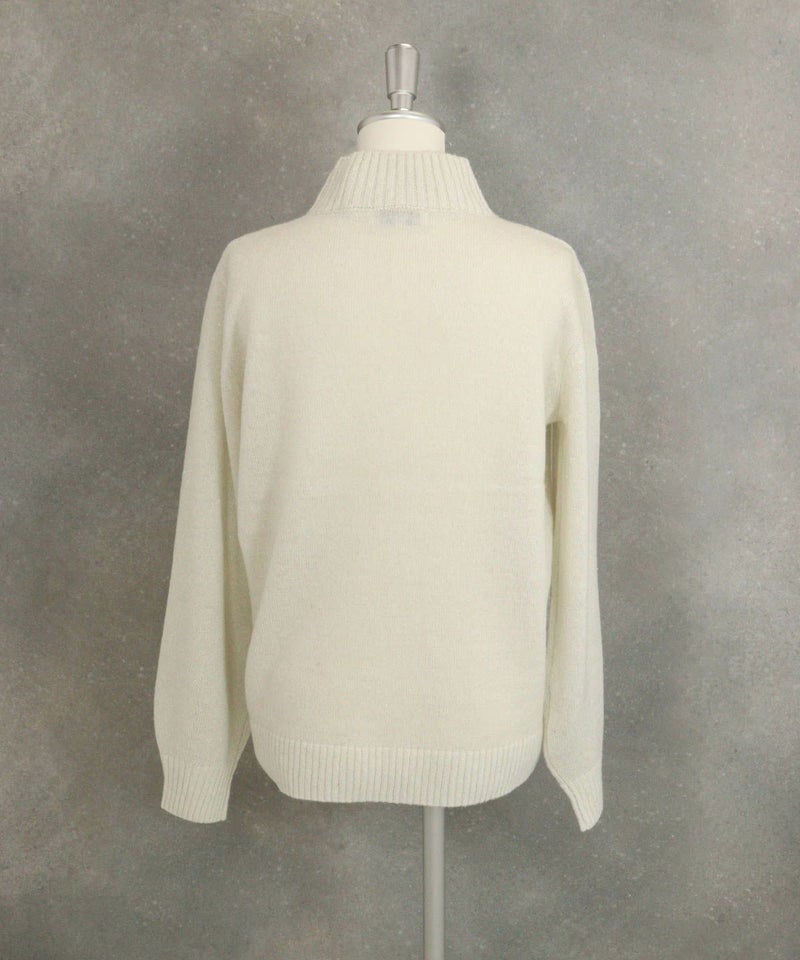  ウール混ポイントワッペンニット後（ホワイト）