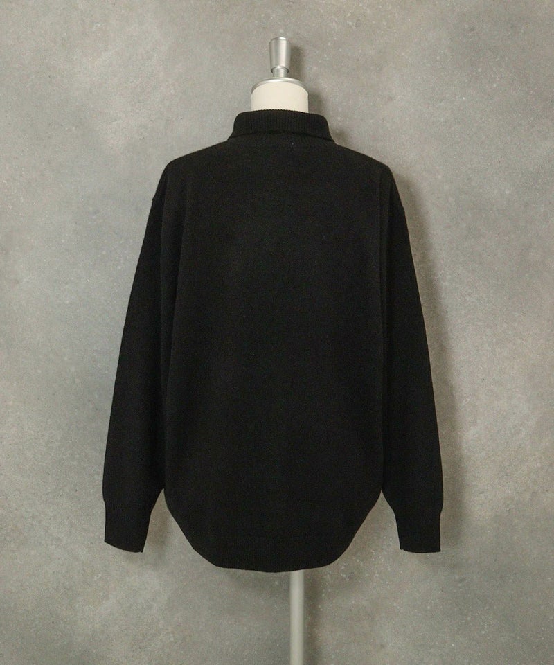 カシミヤ100％襟付きニット(ブラック)後ろ