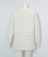 防風保温ノーカラー中綿ブルゾン後（ホワイト）