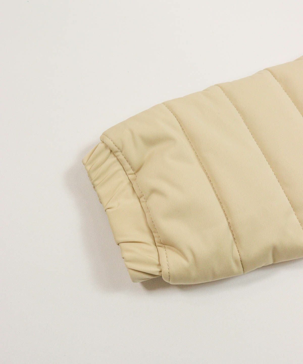 袖口部分（ベージュ）