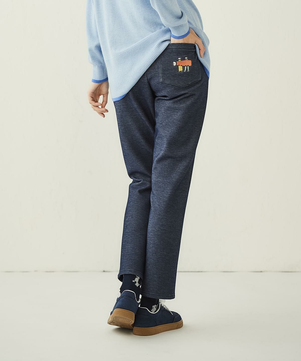 モデル着用画像(ネイビー)