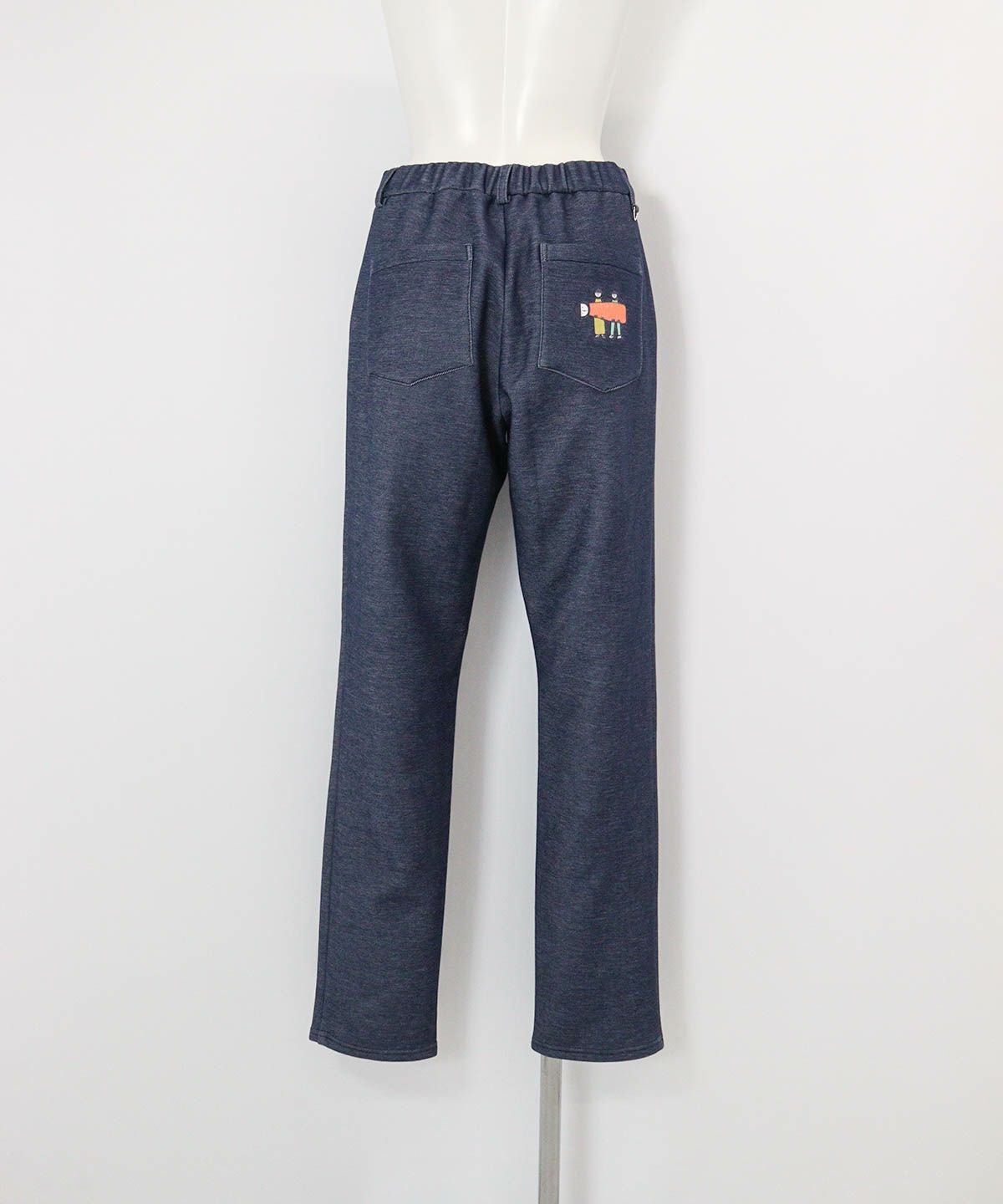 バック刺繍裏起毛ジャージーパンツ(ネイビー)後ろ