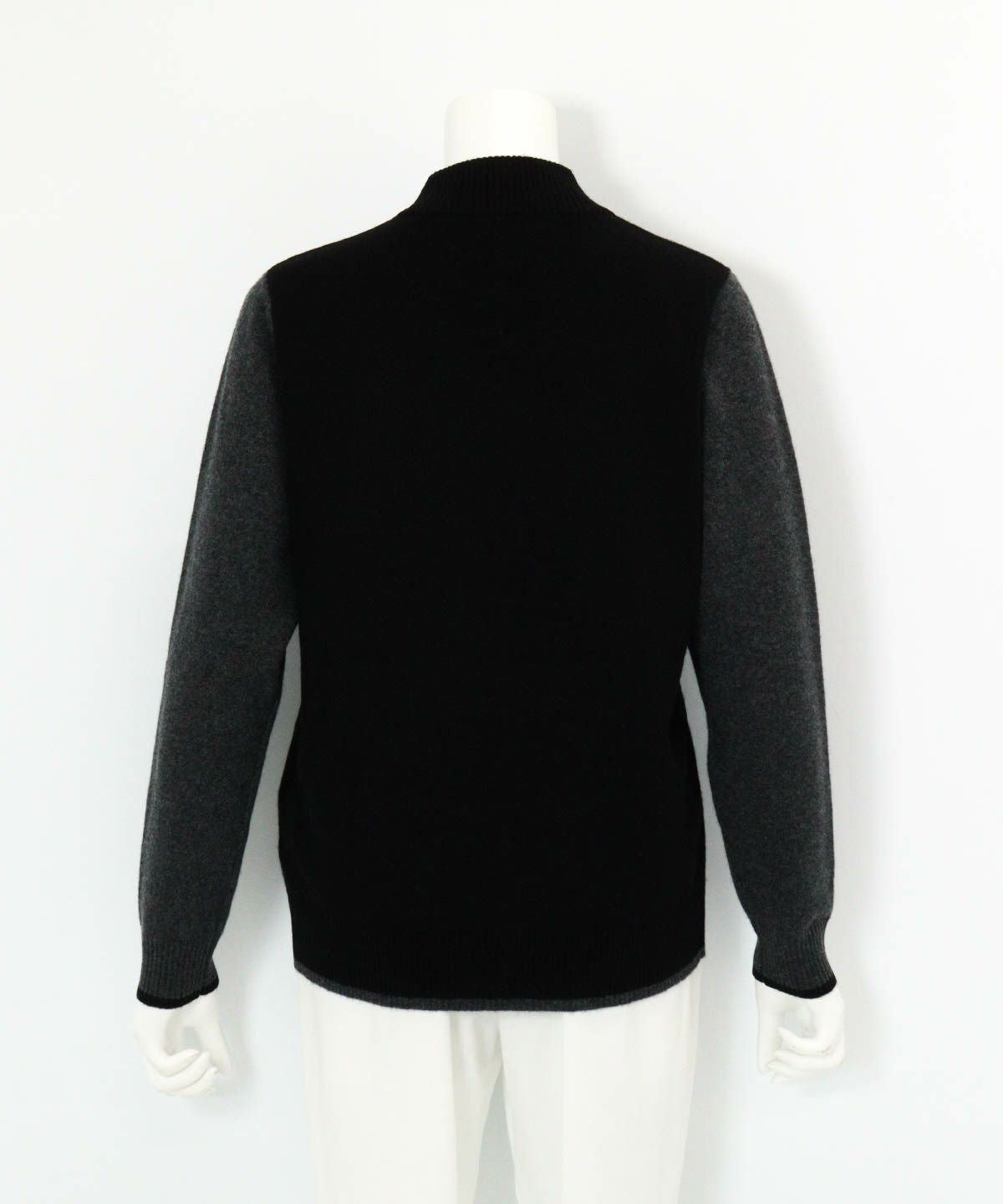 カシミヤ100％配色ニット後（ブラック）