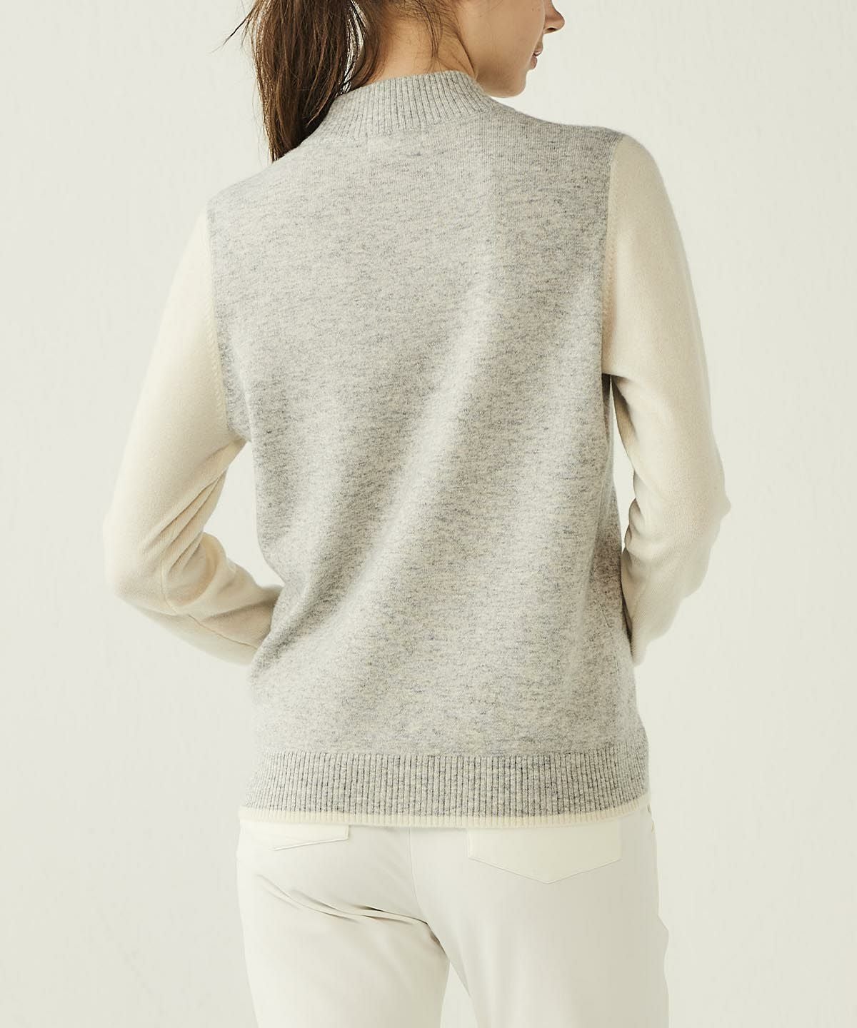 モデル着用画像（ライトグレー）