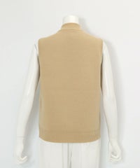 プードル柄発熱ニットベスト(ベージュ)後ろ