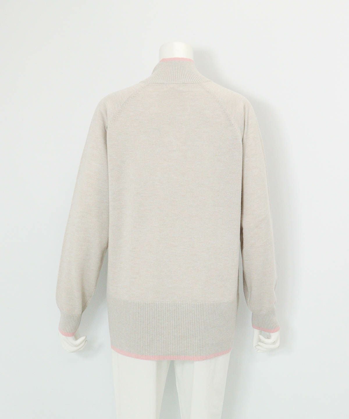 ウール混リブ切替ニット後（ライトグレー）