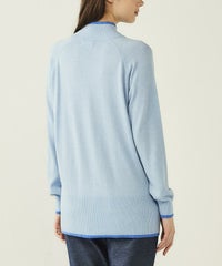 モデル着用画像（ライトブルー）