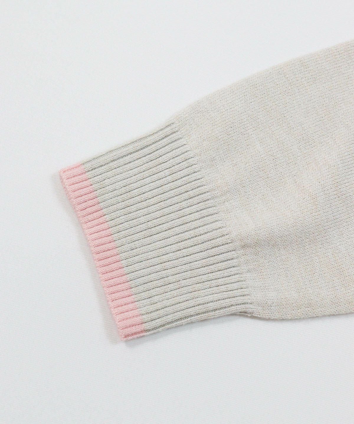 袖部分（ライトグレー）