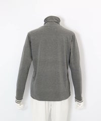 手描き風イラスト発熱素材プルオーバー(グレー)後ろ