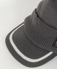 つば部分(グレー)