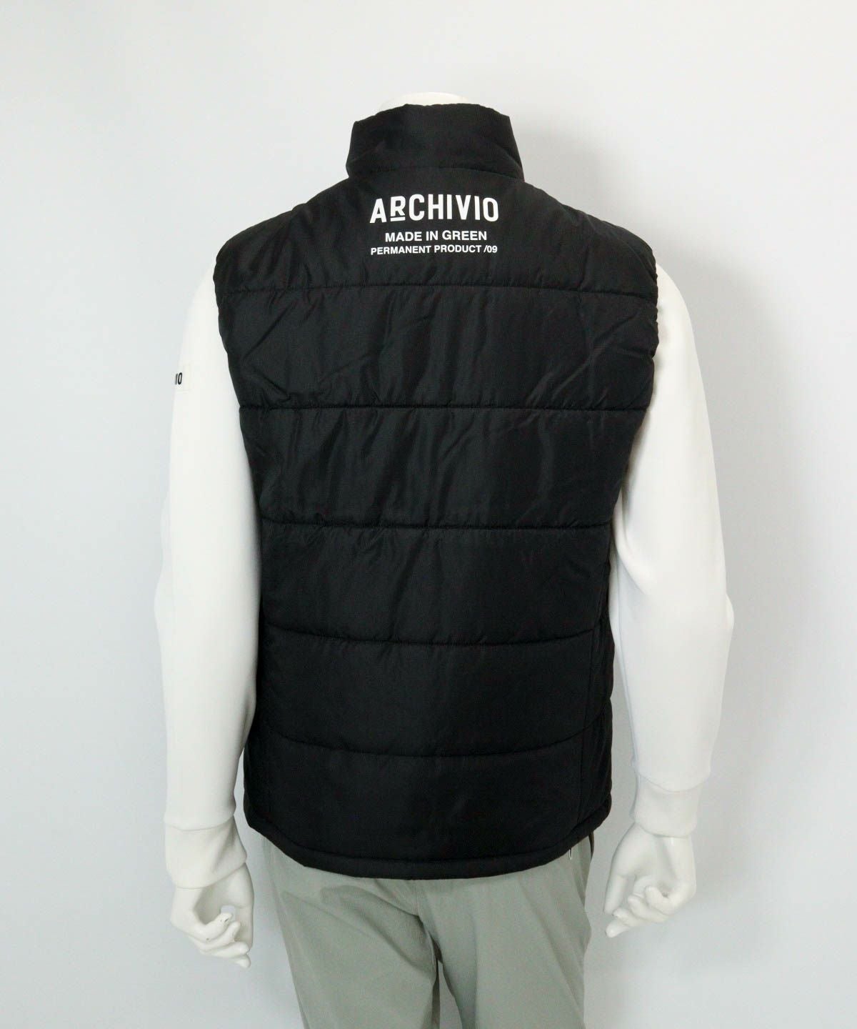 【メンズ】ジップアップ撥水中綿ベスト(ブラック)後ろ