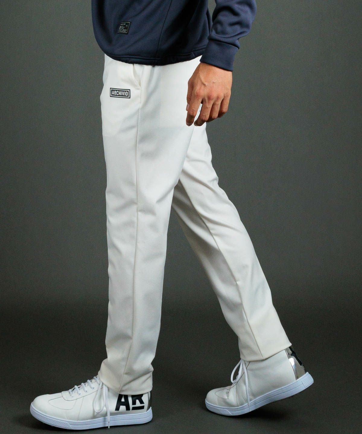 モデル着用画像(ホワイト)