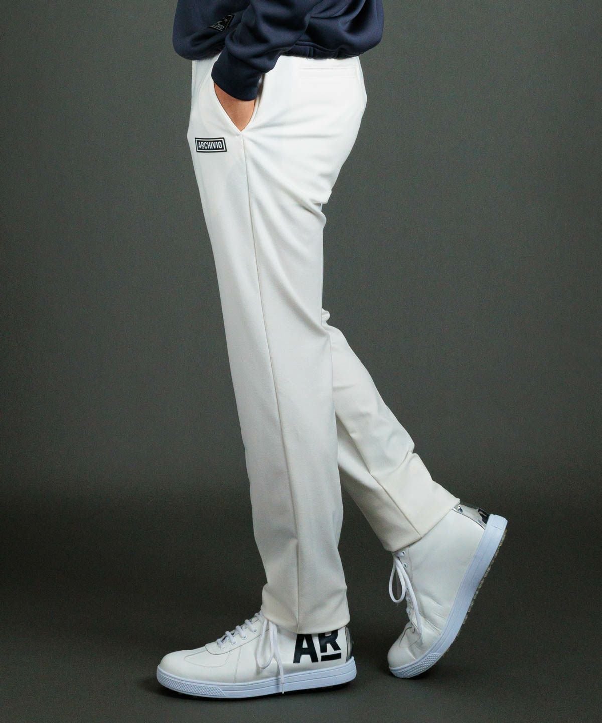 モデル着用画像(ホワイト)