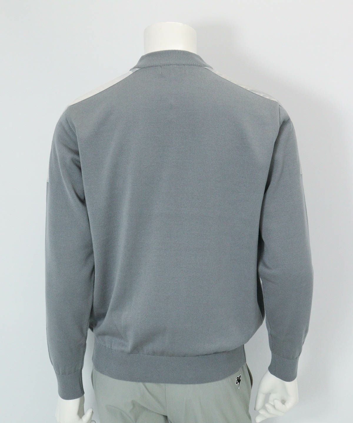 【メンズ】ウール混肩切替ロゴニット(グレー)後ろ