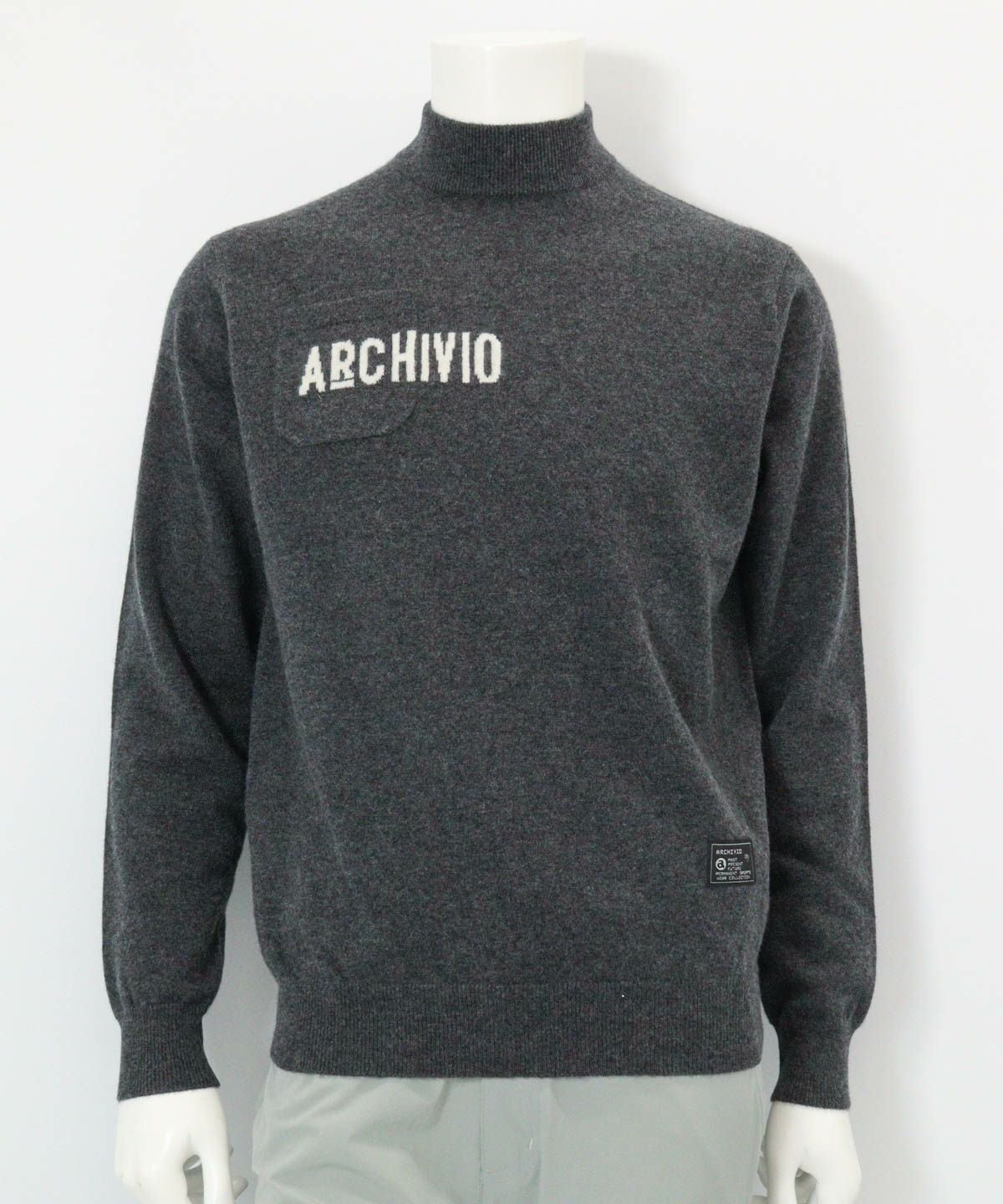 【メンズ】カシミヤ100％ロゴポケットニット(グレー)前