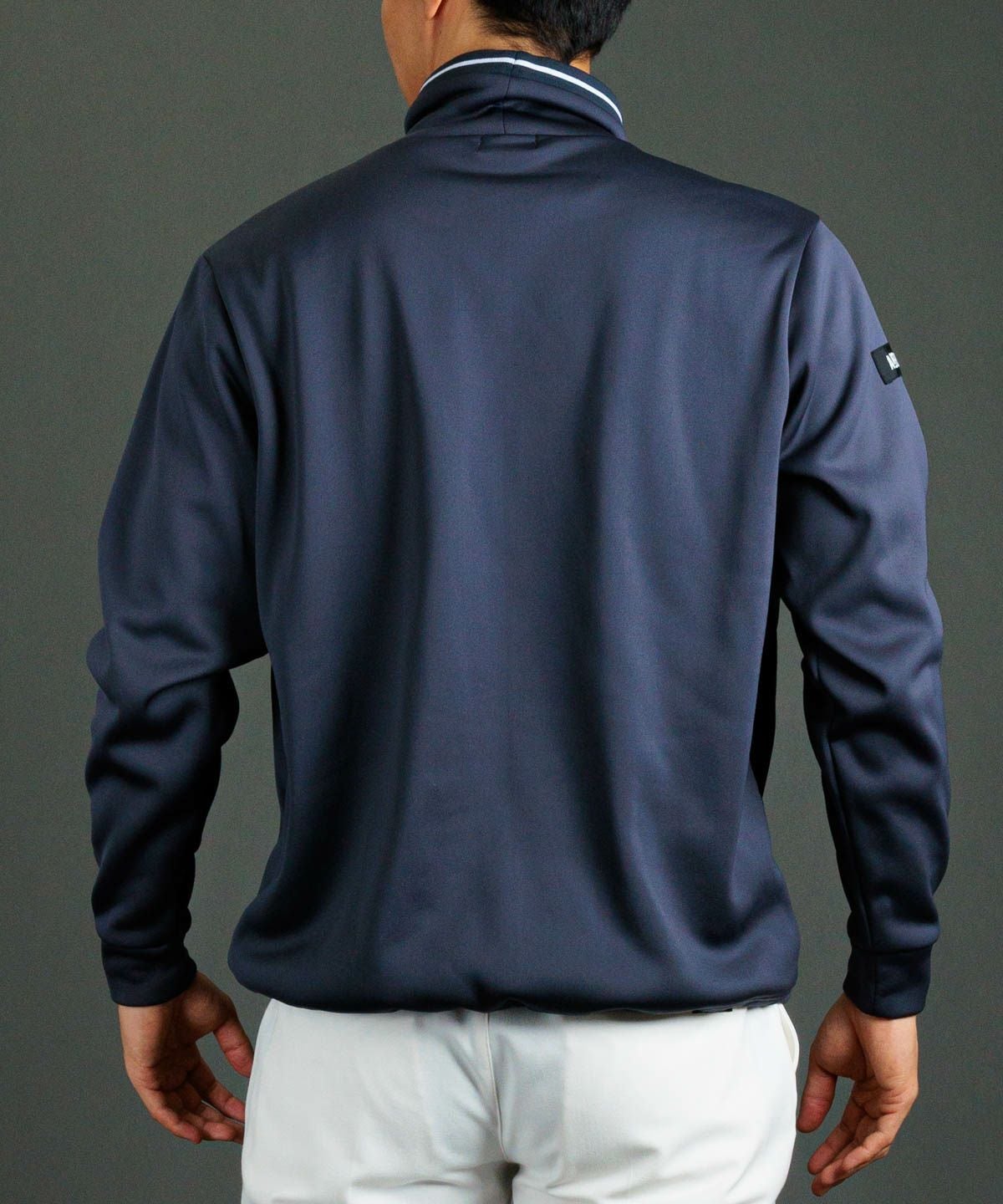 モデル着用画像（グレー）