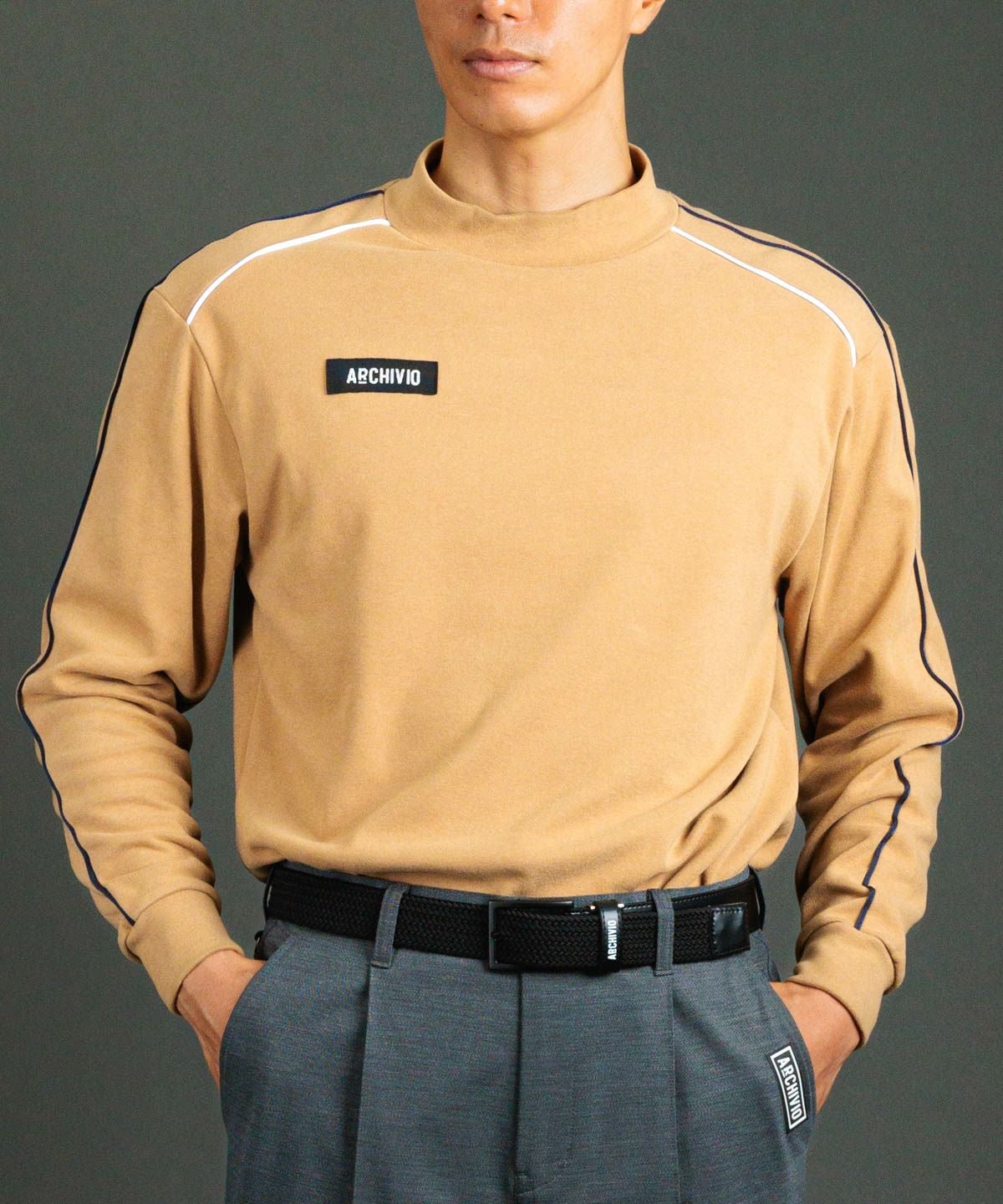 モデル着用画像（ベージュ）