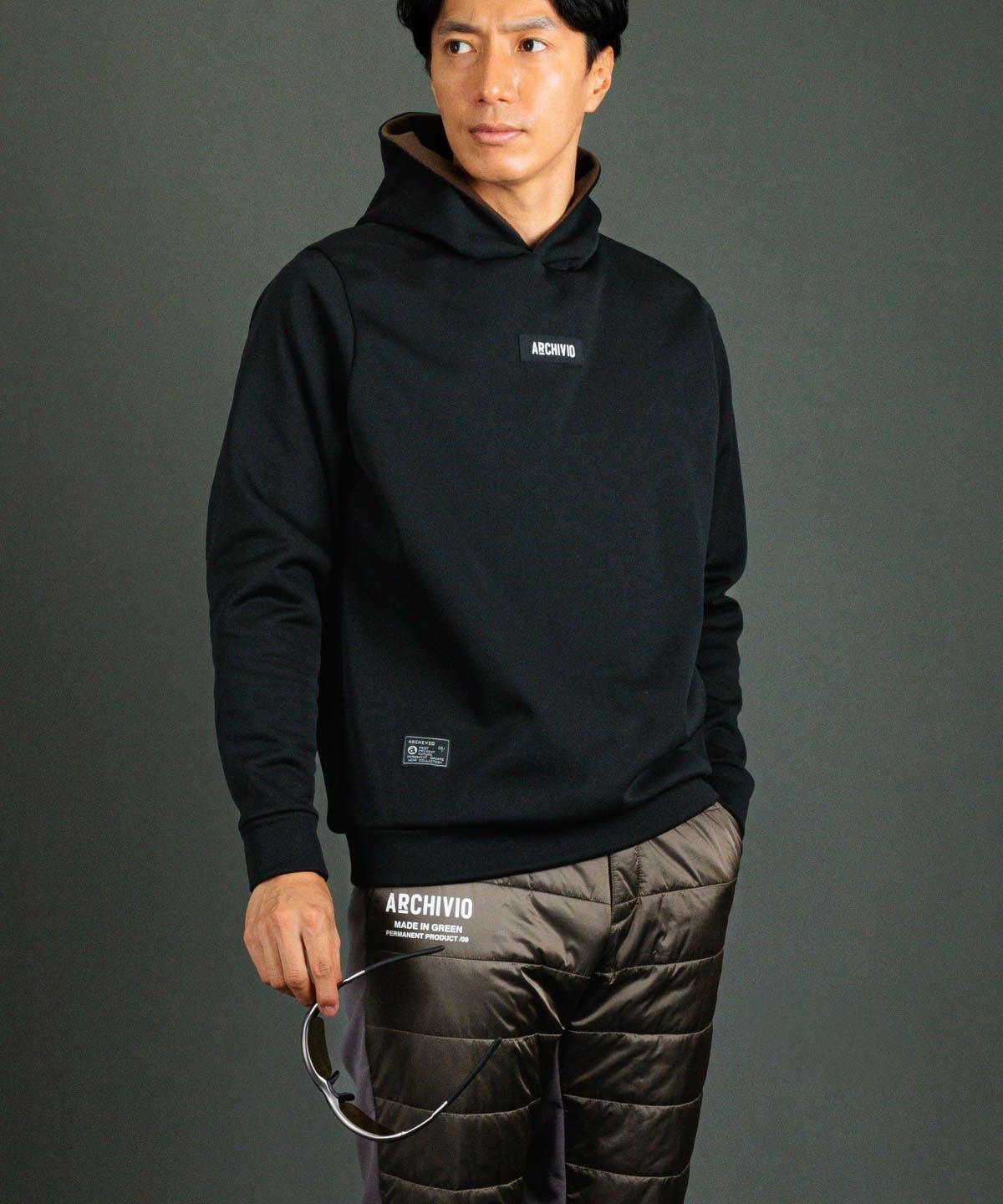 モデル着用画像（ブラック）